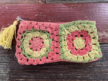 Load image into Gallery viewer, Crochet Coin Purse