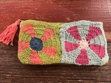 Load image into Gallery viewer, Crochet Coin Purse