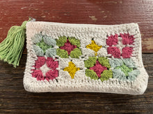 Load image into Gallery viewer, Crochet Coin Purse