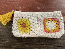 Load image into Gallery viewer, Crochet Coin Purse
