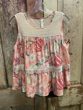 Load image into Gallery viewer, Sleeveless Floral w/Crochet Top