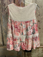 Load image into Gallery viewer, Sleeveless Floral w/Crochet Top