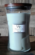 Load image into Gallery viewer, WoodWick Candles