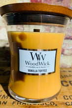 Load image into Gallery viewer, WoodWick Candles