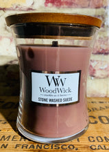 Load image into Gallery viewer, WoodWick Candles